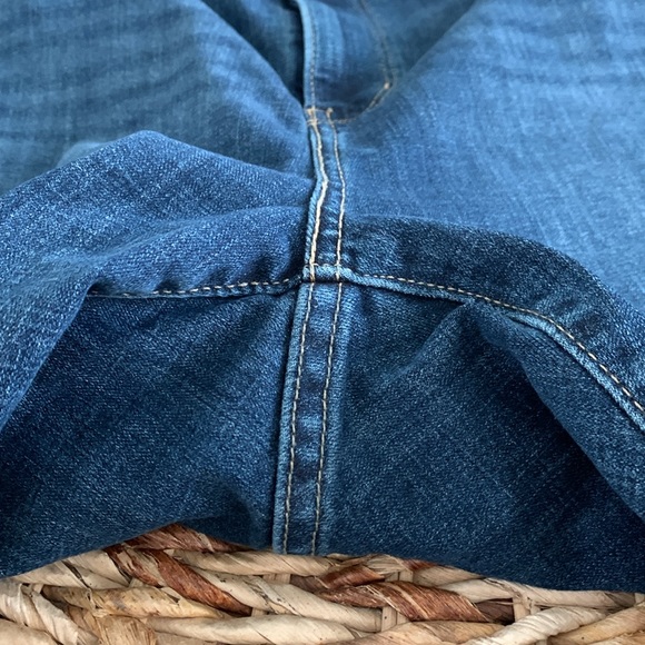 Levi’s 725 High Rise Bootcut 20W Short - Picture 12 of 14